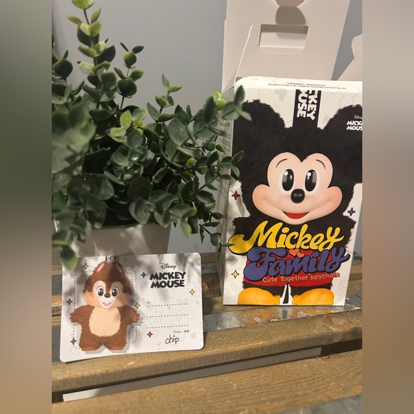 POP MART Accessories - Disney Mickey Mouse Keychain Holder